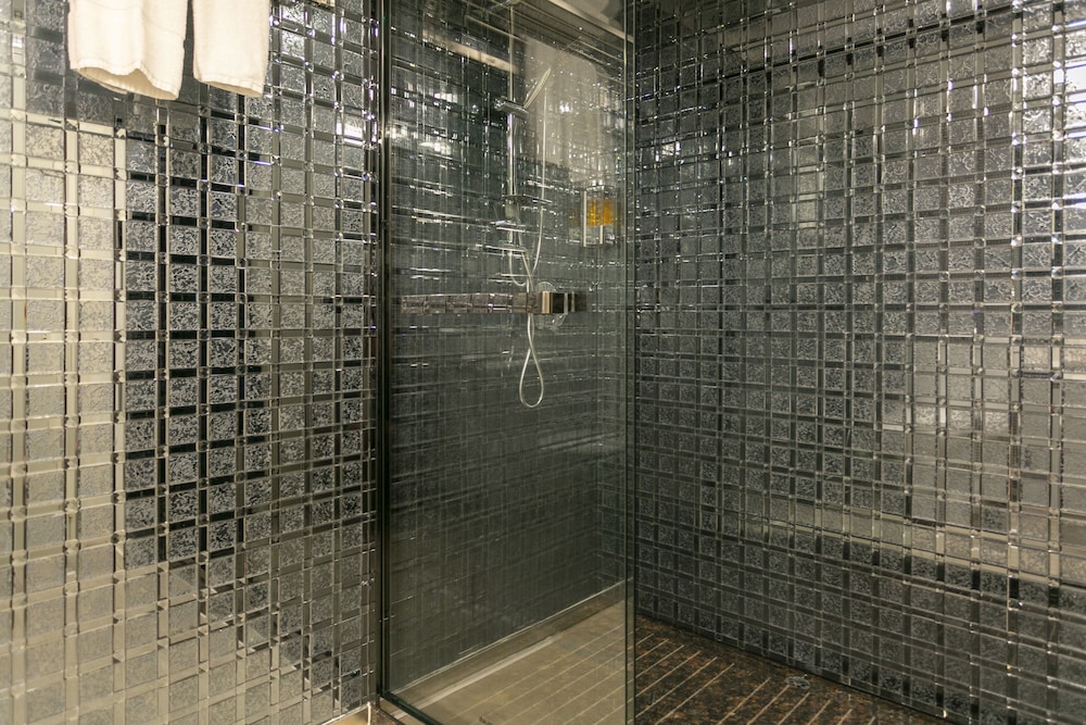Vu Thermal Lodge 69/70