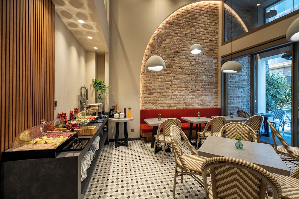 Erk Hotel 32/50