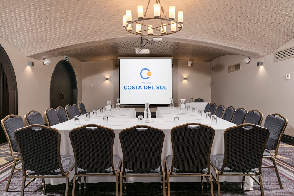 Hotel Costa del Sol Trujillo Centro 56/66