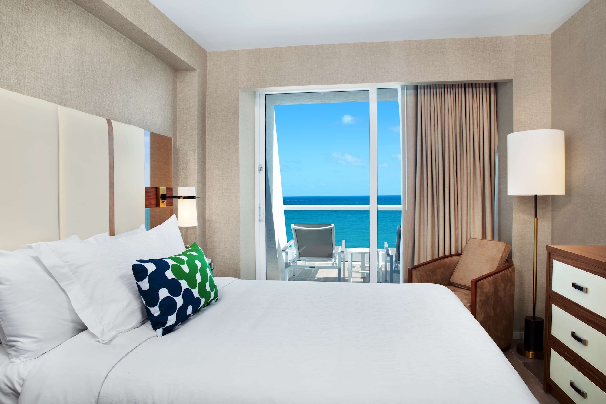 1 Bedroom, Suite, 2 Queen Beds, Ocean Front 3/7
