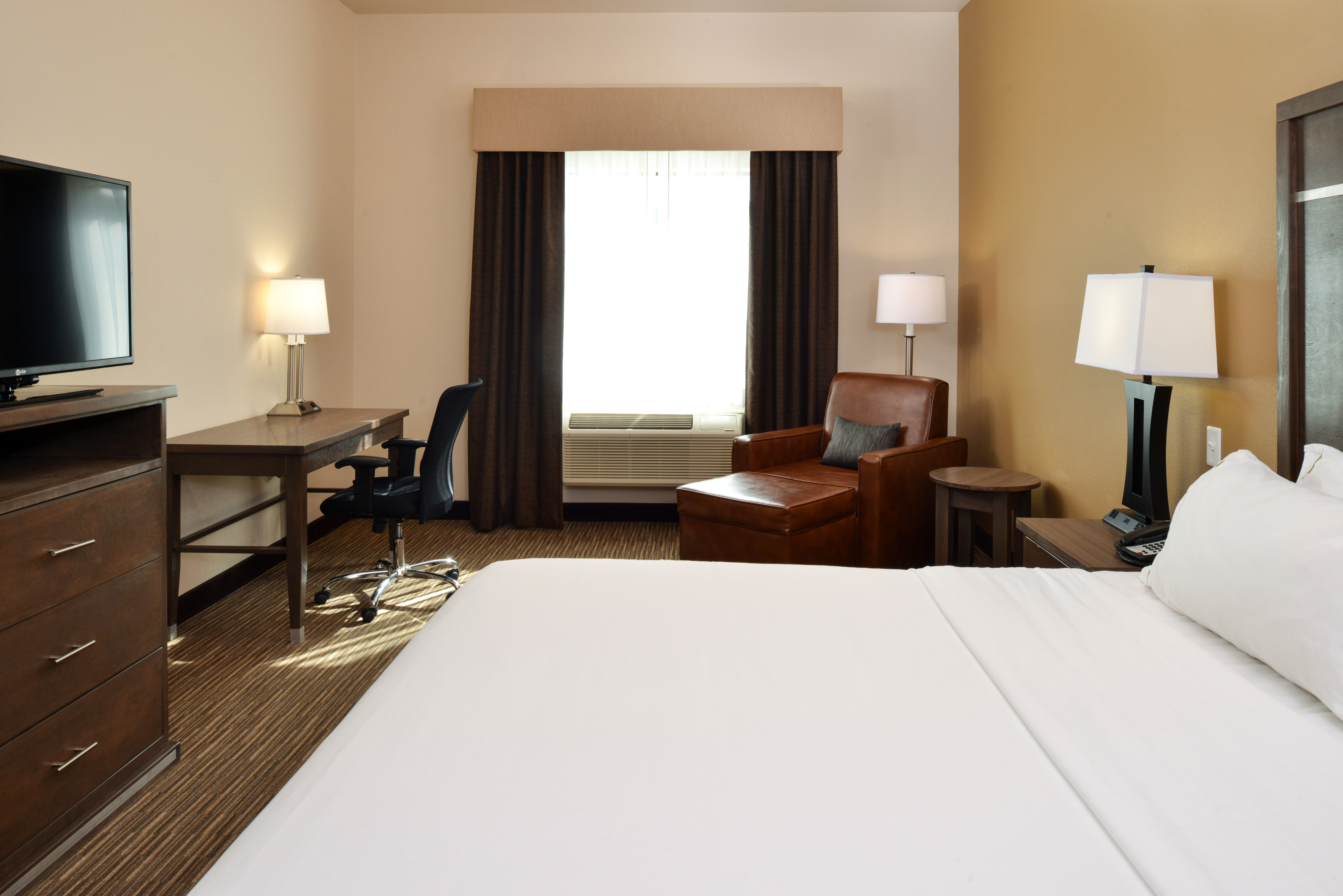 Leisure, King Bed