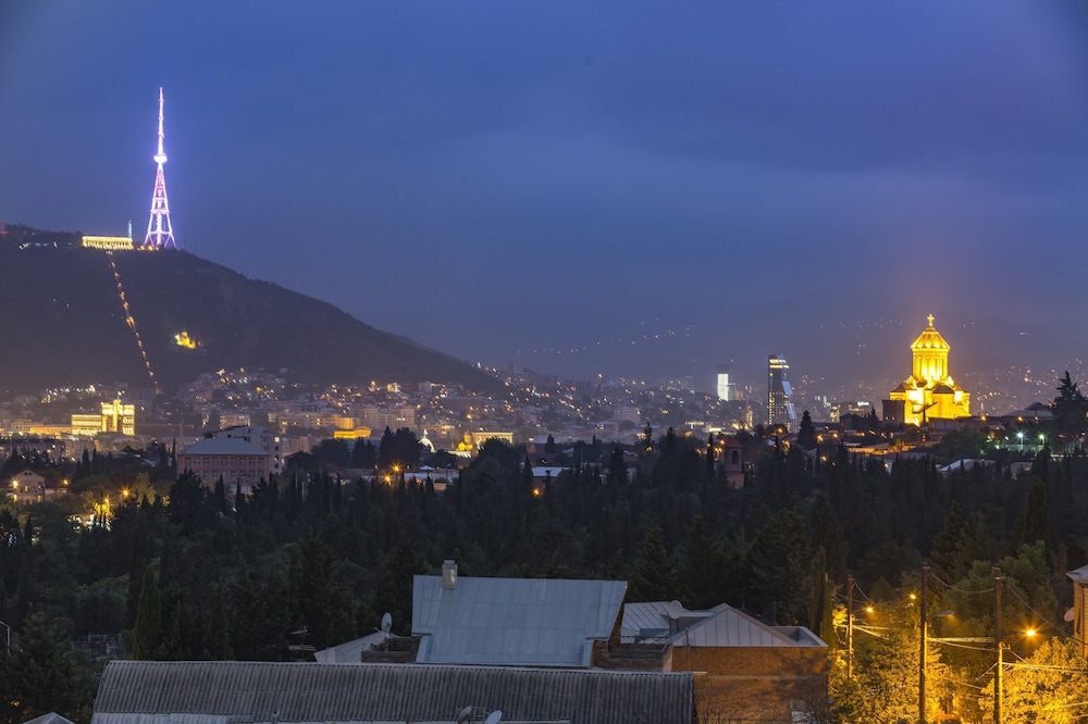 Grand Palace Tbilisi 64/69