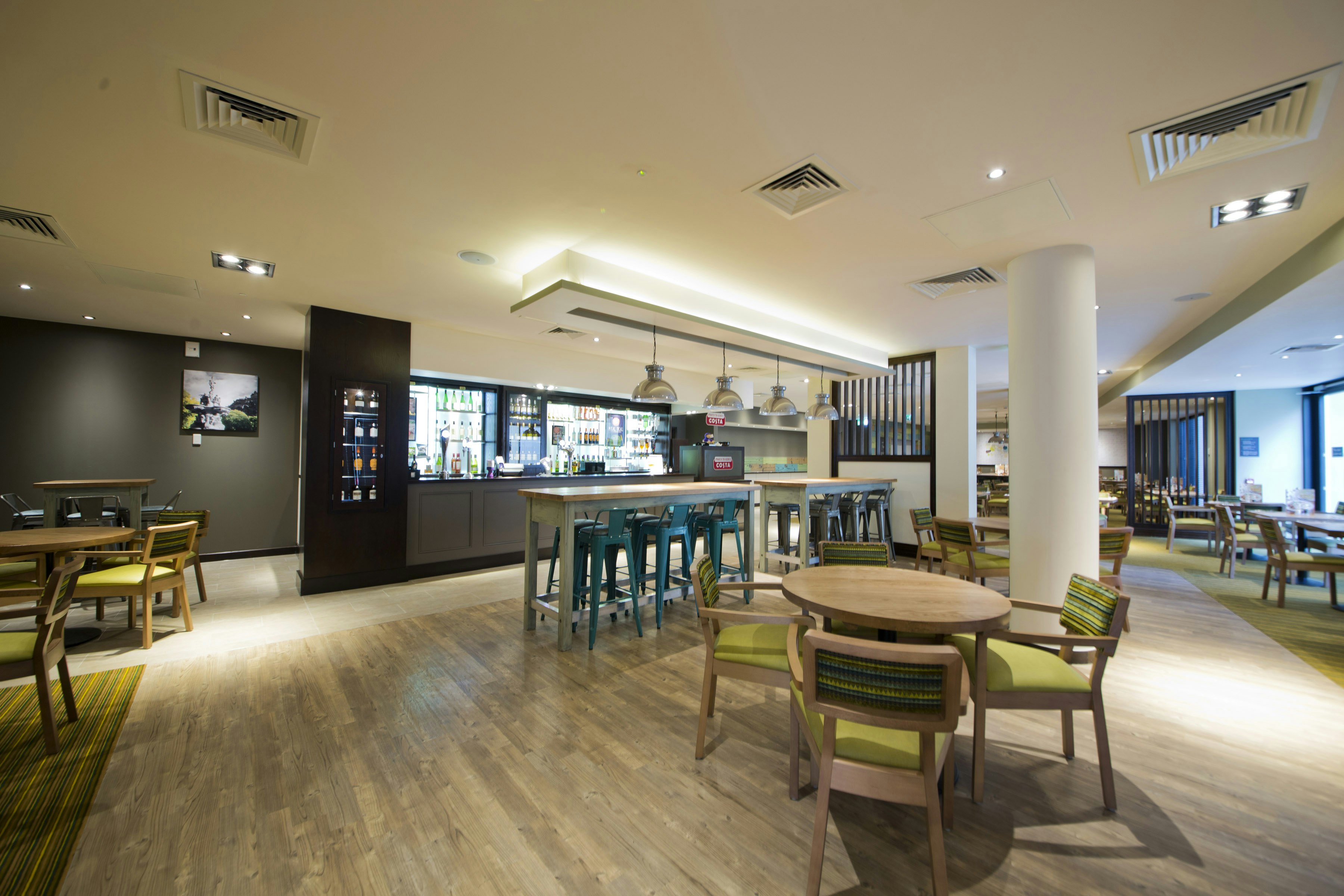 Premier Inn Edinburgh City Centre Royal Mile 21/37