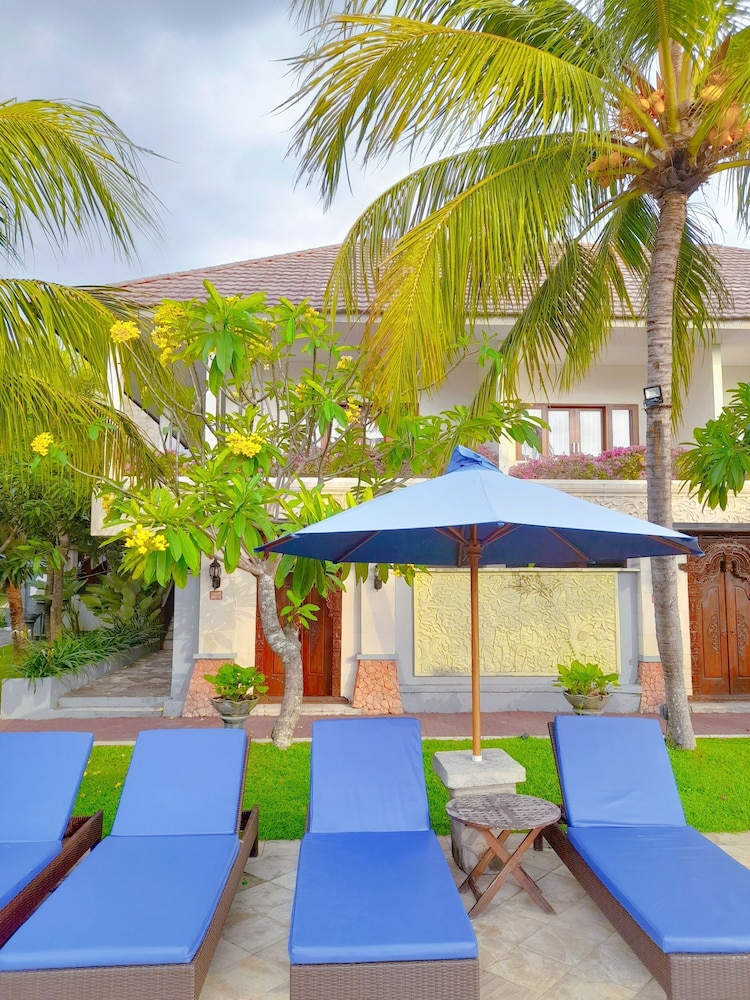 Puri Saron Senggigi Beach Hotel 57/63