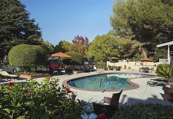 Country Inn Motel thumb 3