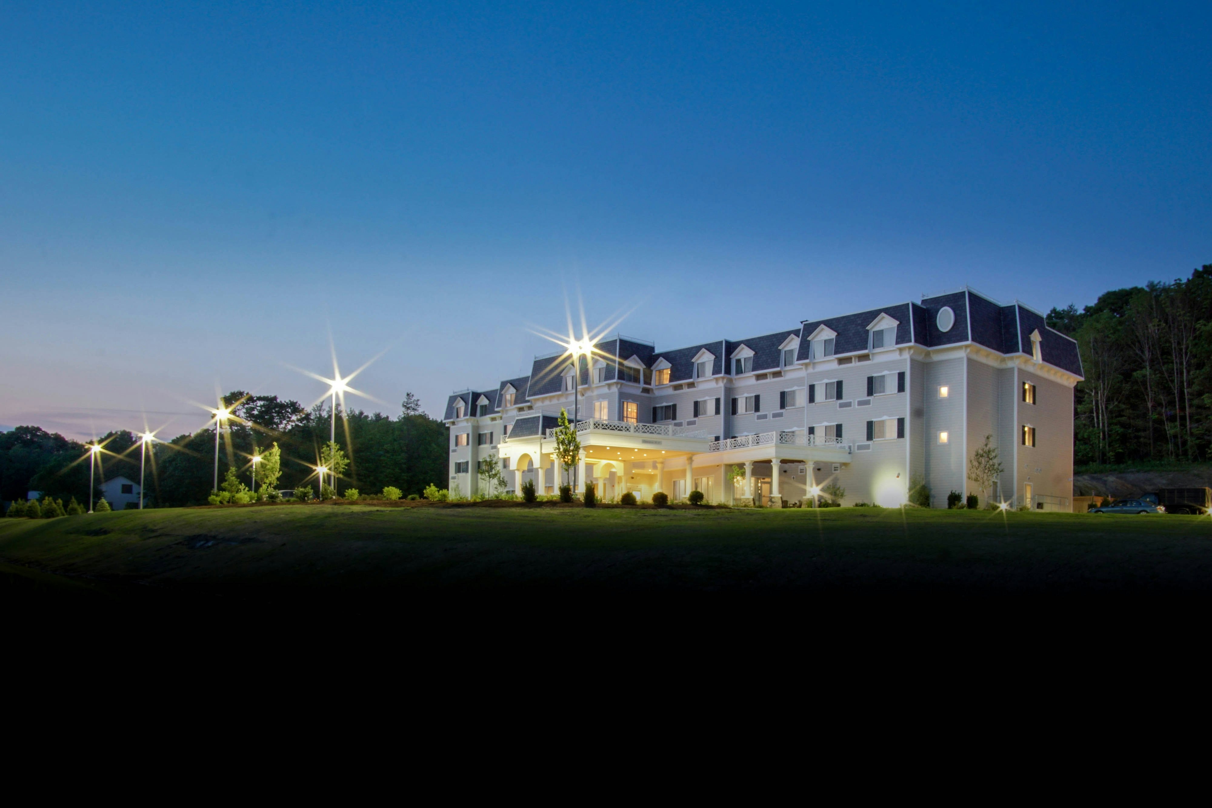 Courtyard Lenox Berkshires 1/9