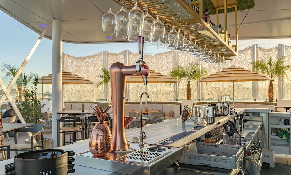 Ribera de Triana Hotel 44/50