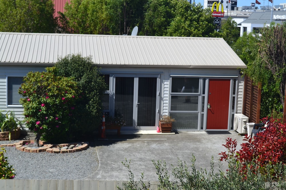 Mcwilliam Apartments 44/44