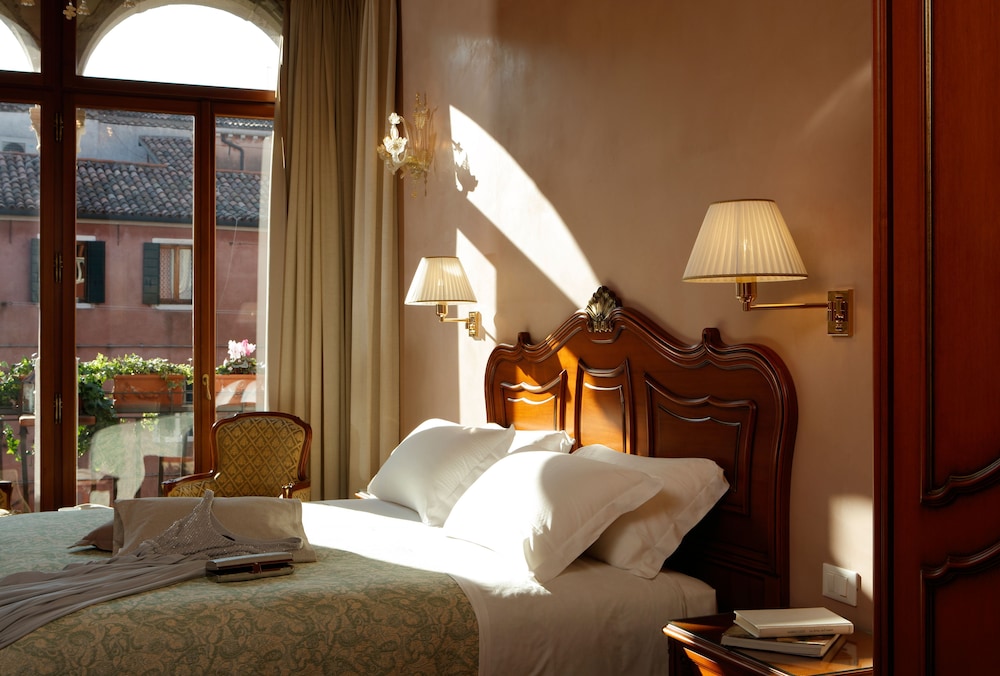 Hotel Bisanzio 23/71
