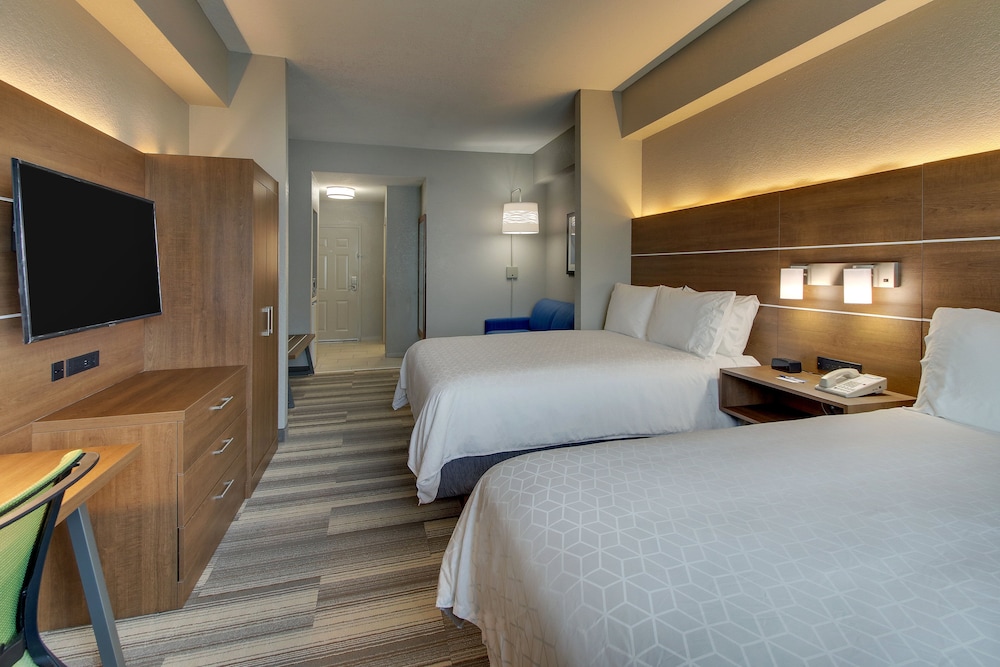 Holiday Inn Express West Palm Beach Metrocentre 36/74