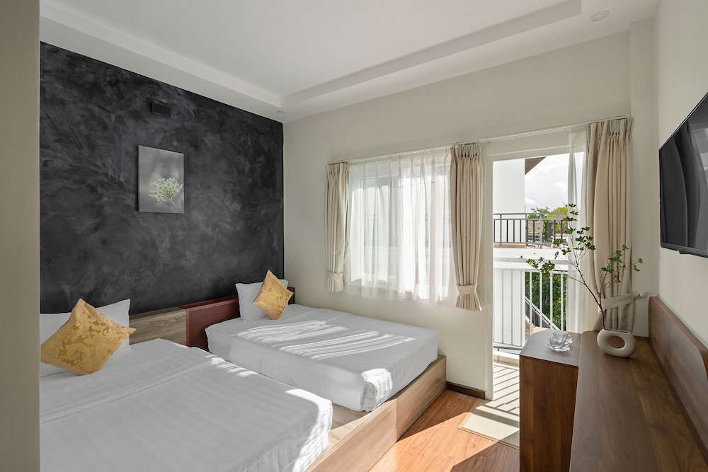 1 BEDROOM, SUPERIOR, TWIN BEDS