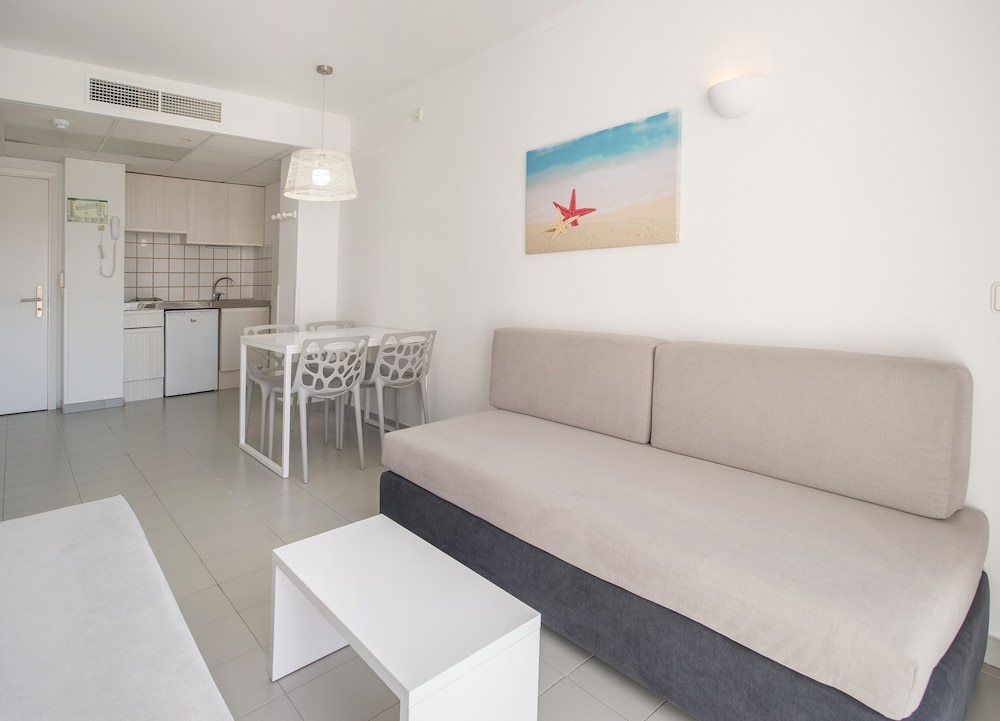 Coral Star Apartments 31/70