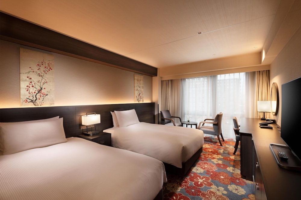 DELUXE, TWIN BEDS