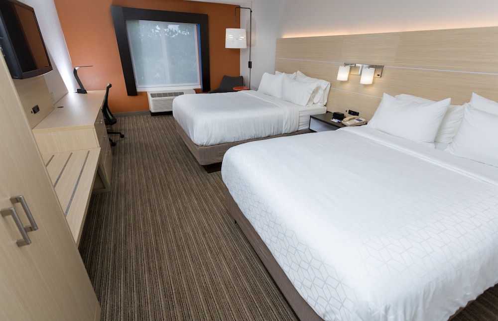HOLIDAY INN EXPRESS HOTEL SUITES ATHENS 19/61