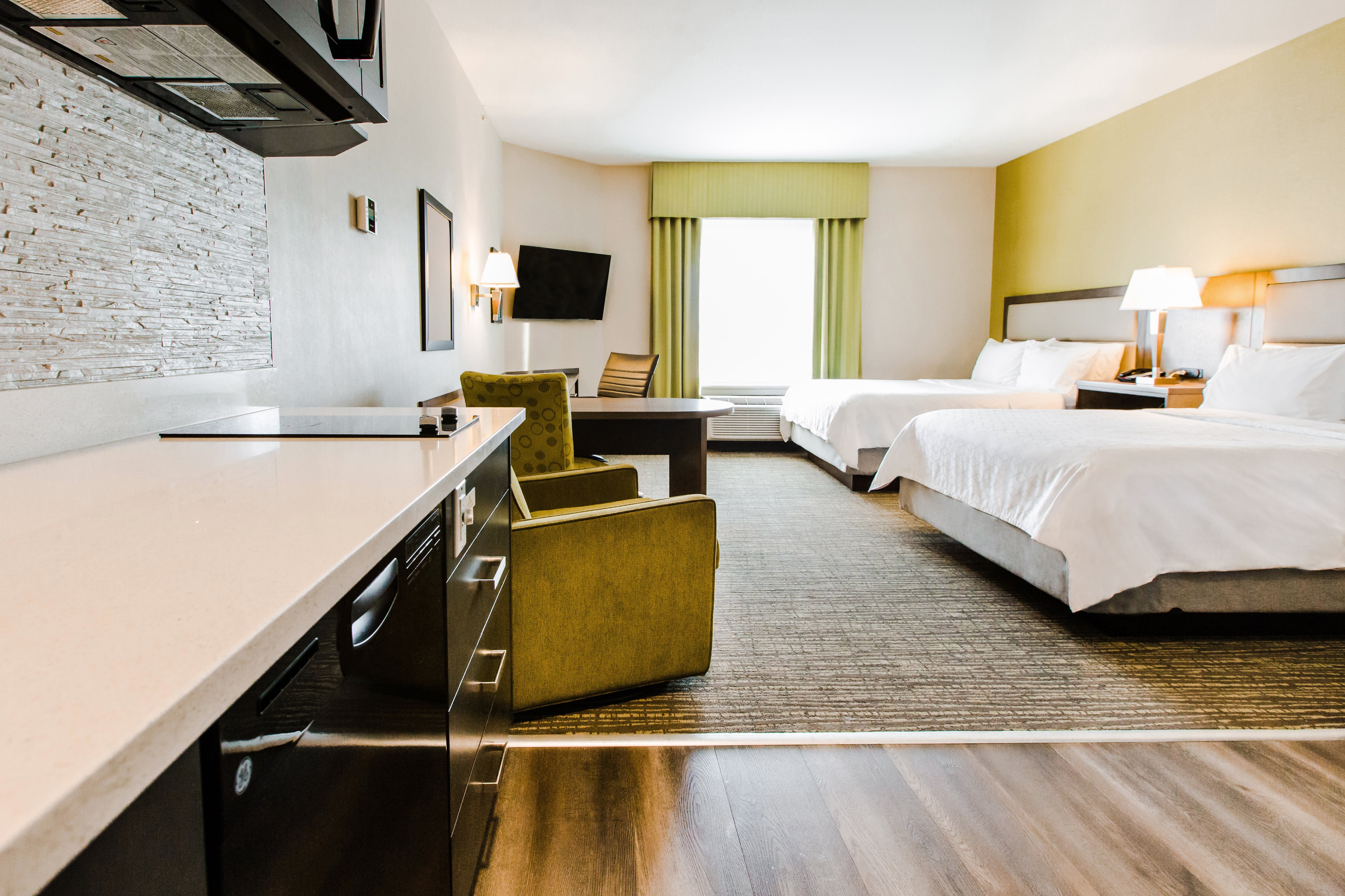 جناح استوديو بسريرين كوين لذوي الإعاقة، Candlewood Suites Edmonton West 4/4