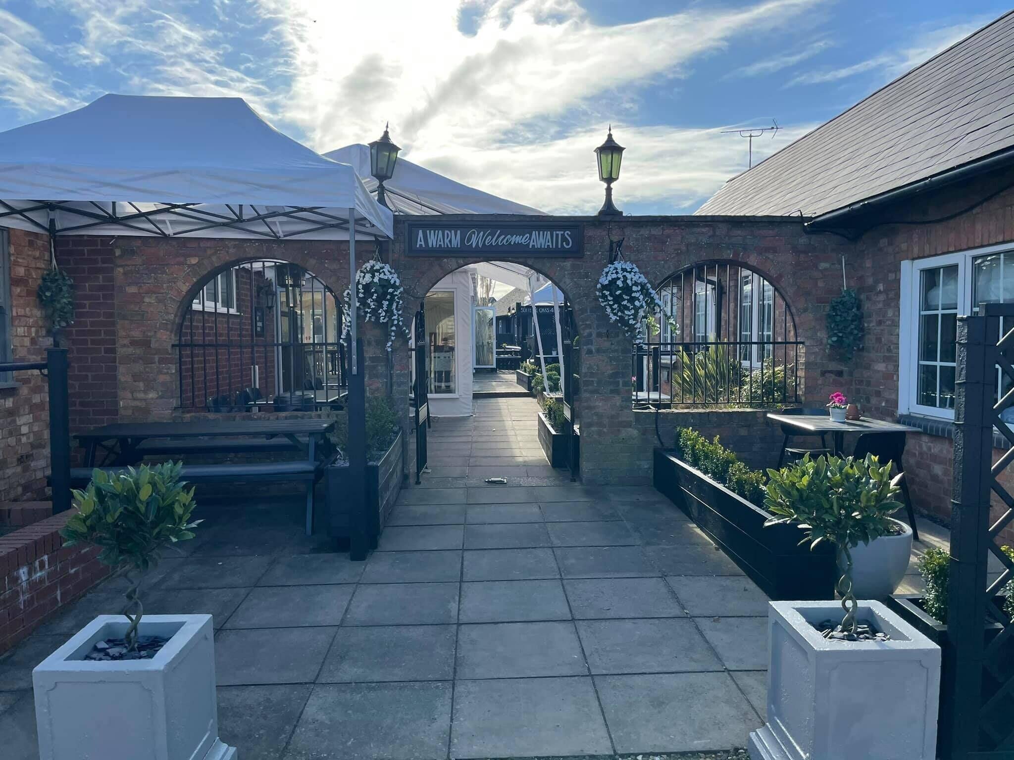 The Knife and Cleaver 32/35