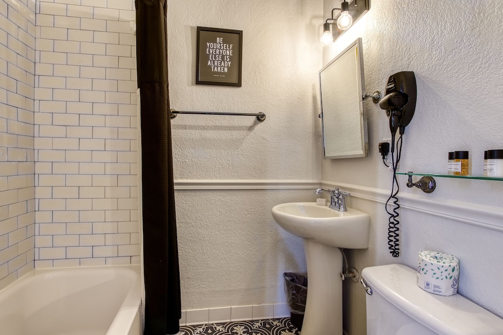 Cordova Inn 15/56