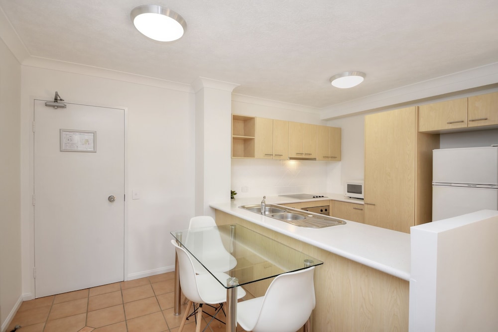 San Mateo on Broadbeach 51/51