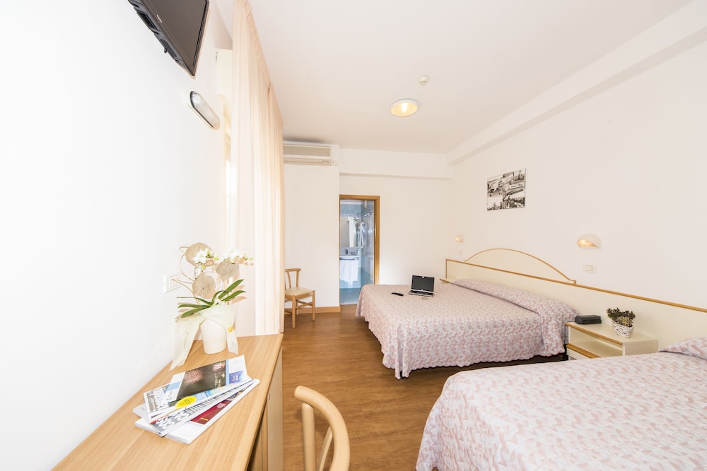 Hotel Silvia 9/36