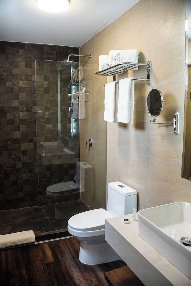 غرفة عائلية بسرير بطابقين وسرير كوين، Equo Hotel Boutique 4/4