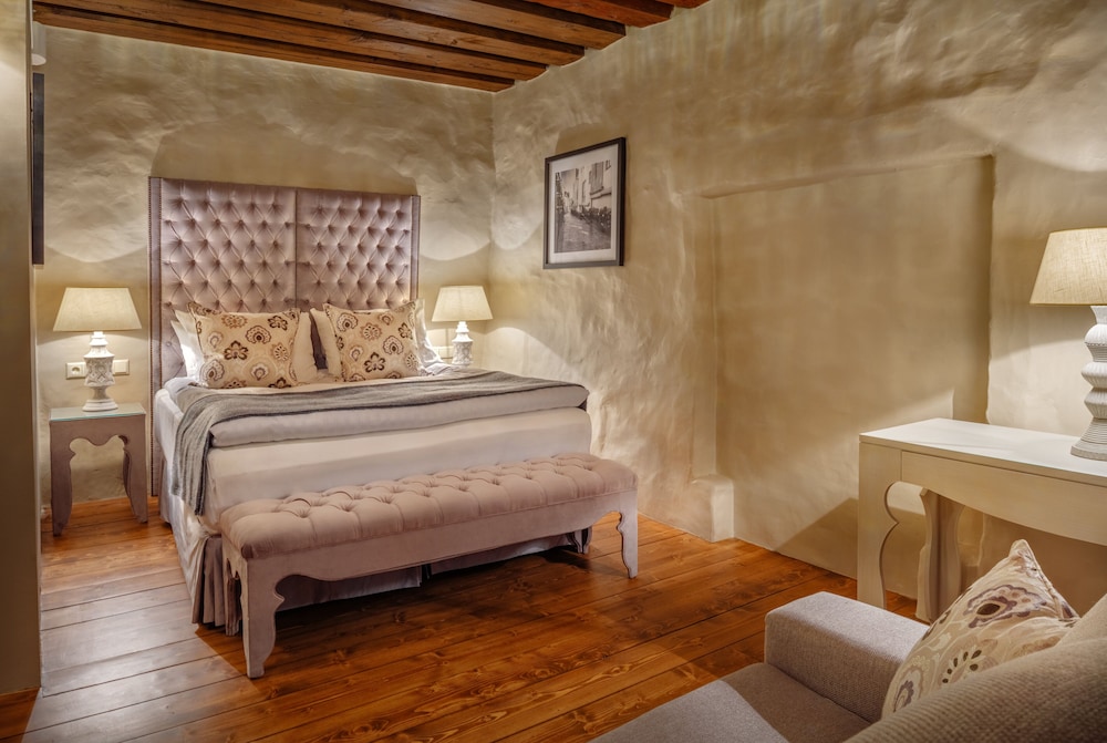 Schlossle Hotel 13/59