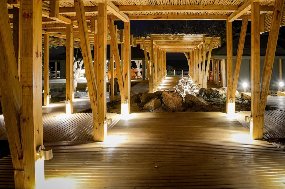 Simbavati Hilltop Lodge 25/50