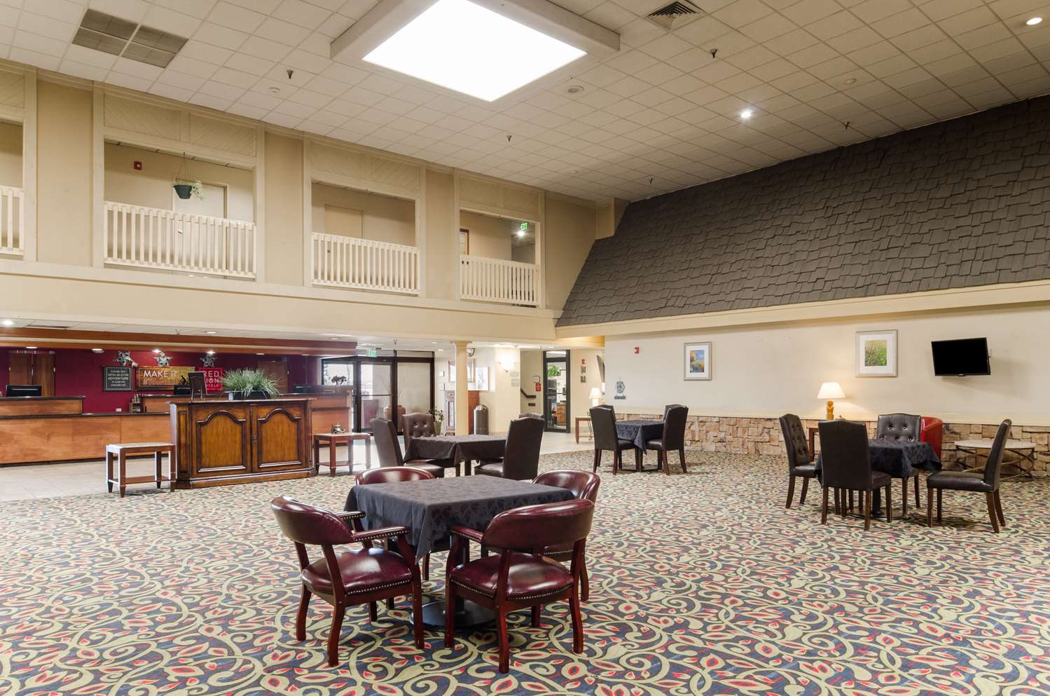 Red Lion Hotel Conference Center Cheyenne 37/65