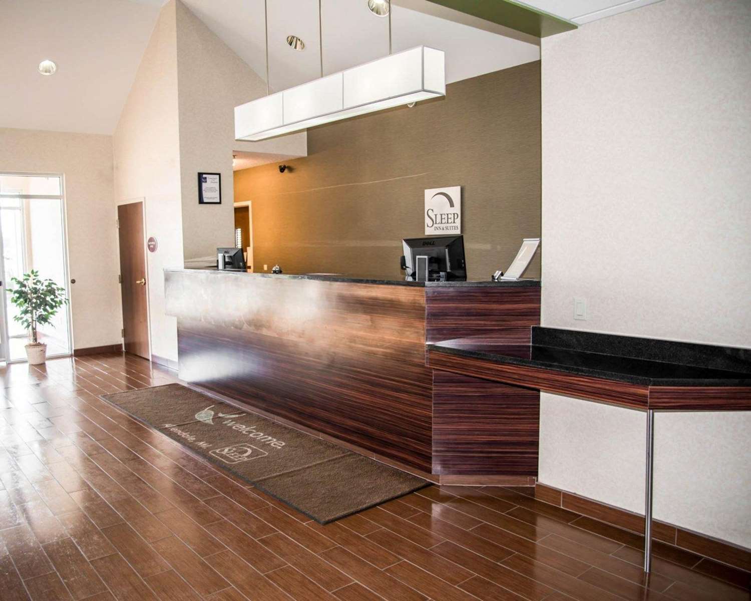 Sleep Inn & Suites Allendale, MI 4/16