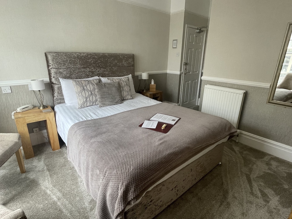 Lynton House 5/50
