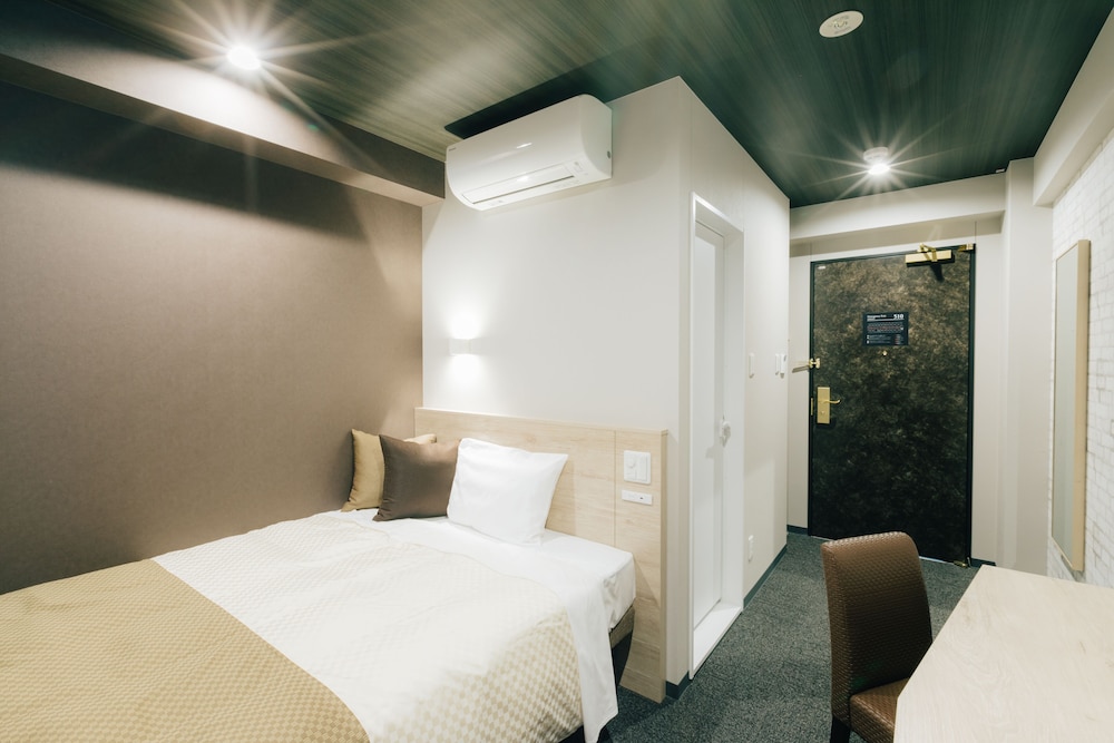 SEMI ROOM, SEMI DOUBLE BED