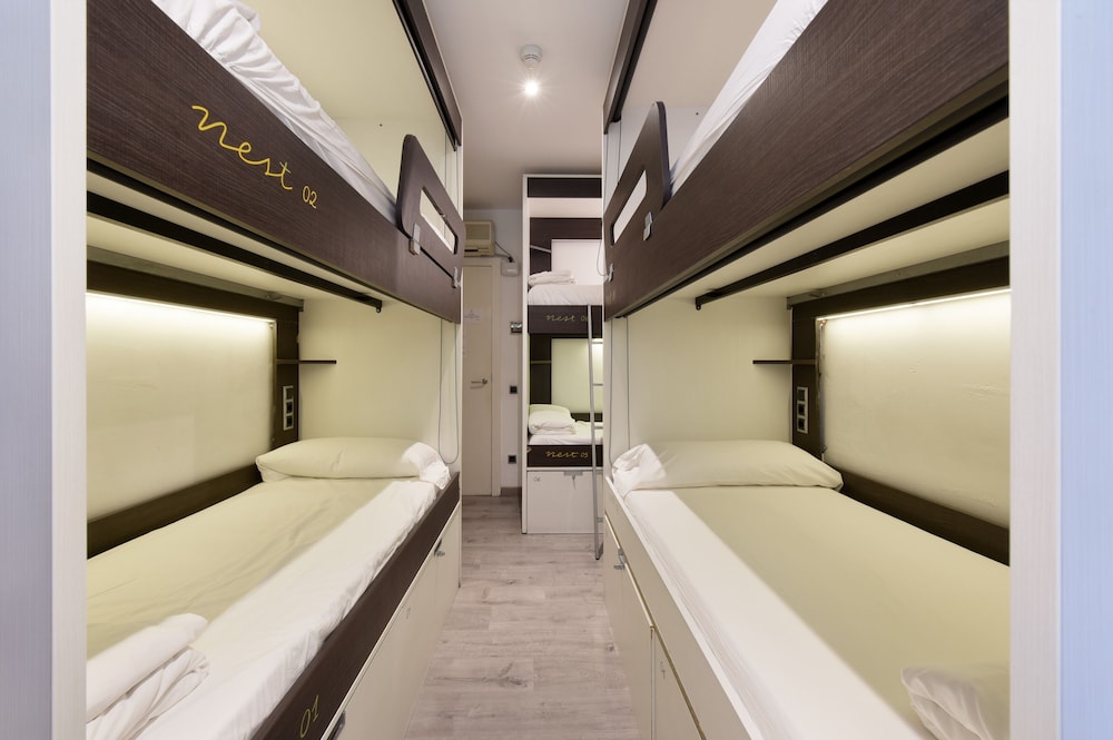 Free Hostels Barcelona 55/71