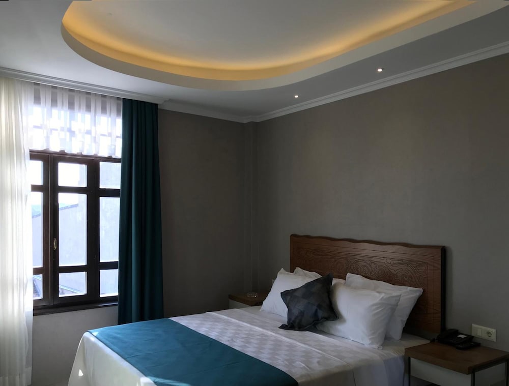 Galatahan Hotel 9/55