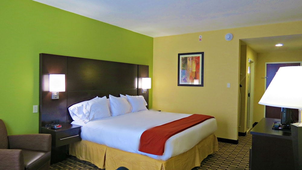 Holiday Inn Express Hotel & Suites Cross Lanes 24/75