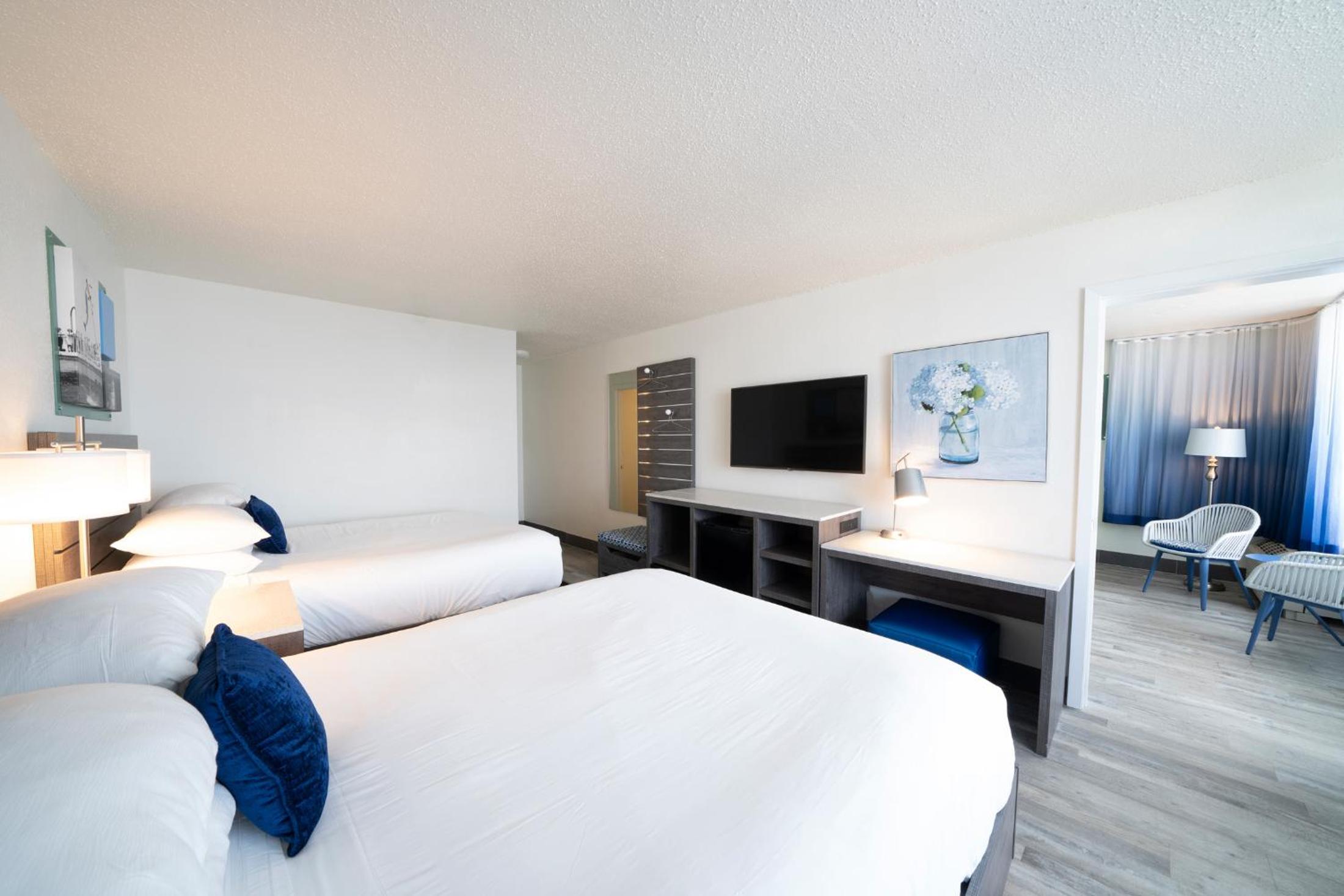 Suite, 2 Queen Beds, Gulf Front