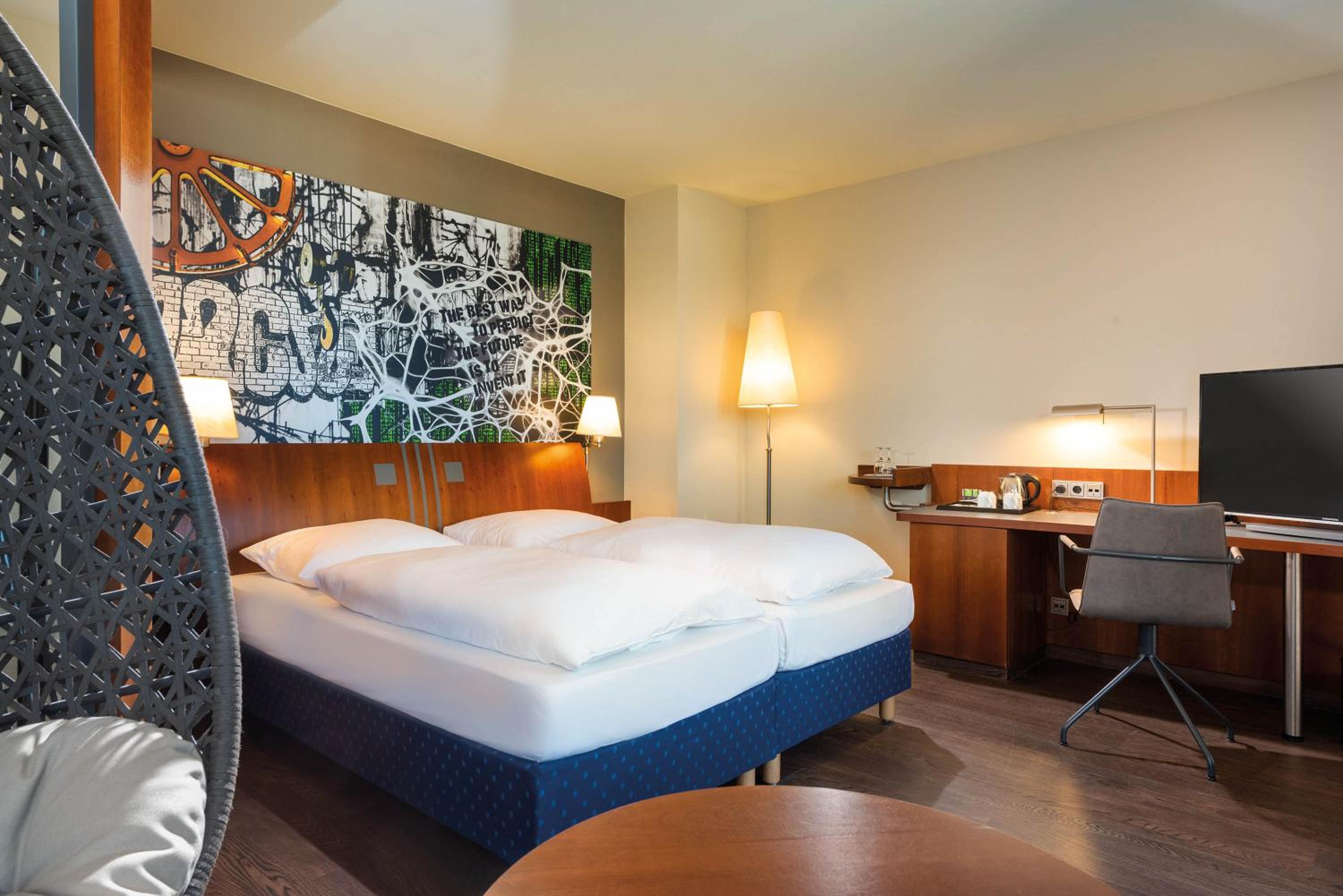 Plus, Superior, Twin Beds, Balcony