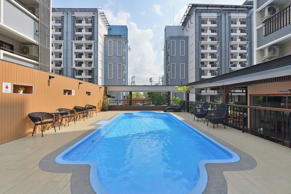 O2 Luxury Hotel 67/71