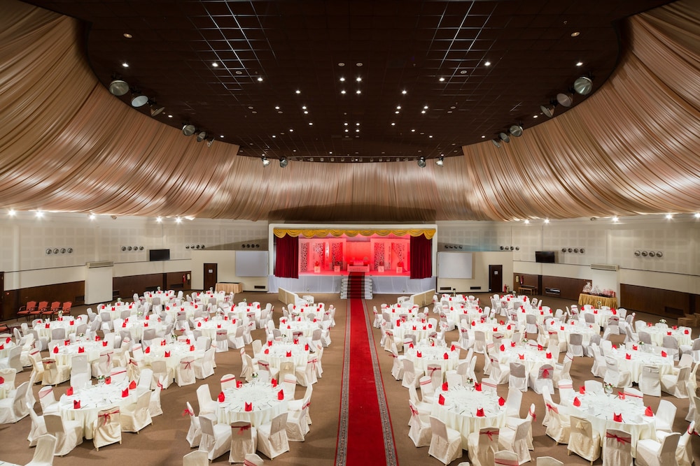 AL FALAJ HOTEL 28/60