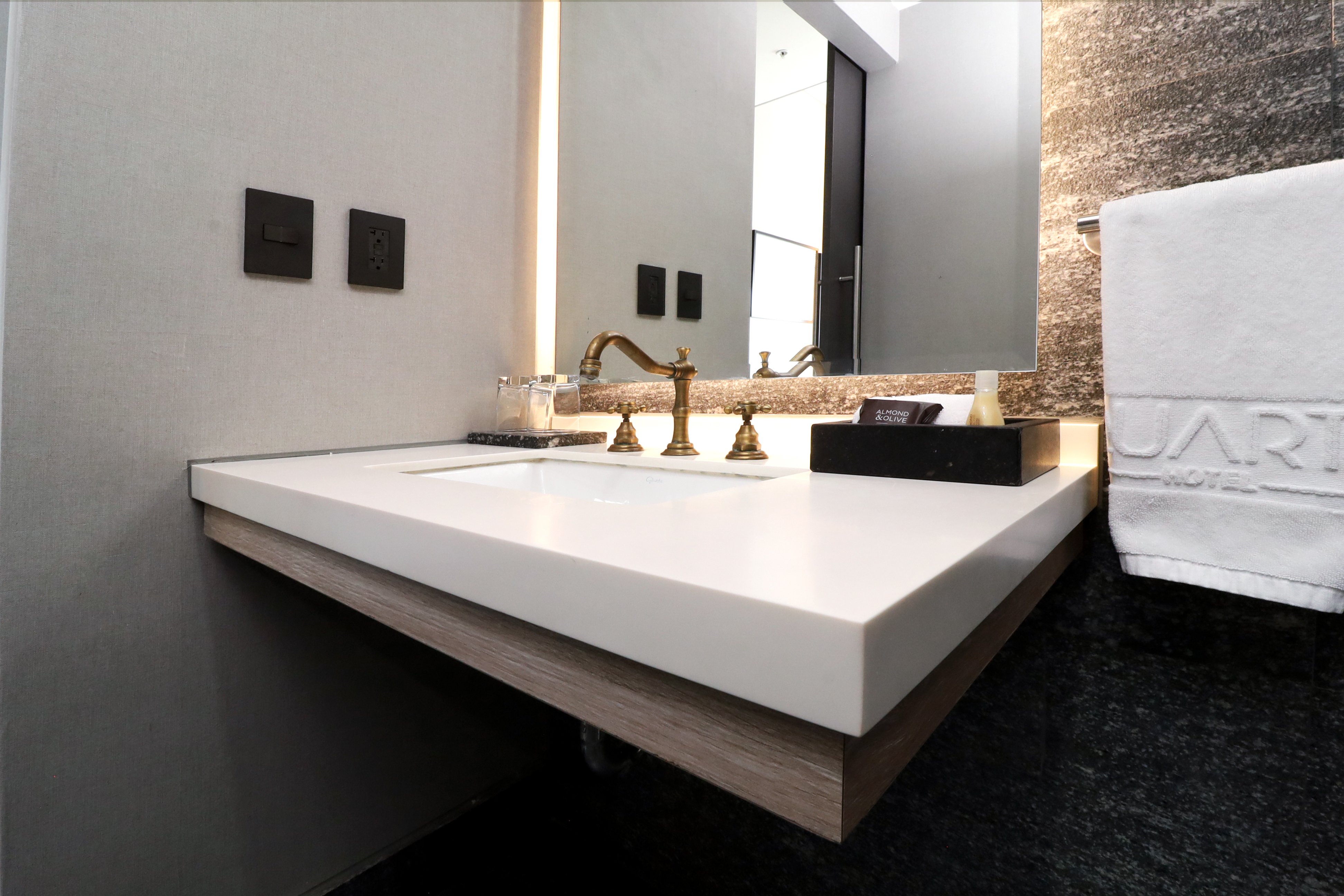 Quartz Care 77/77