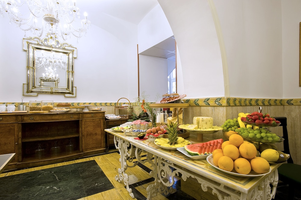 Hotel Villa San Lorenzo Maria 55/57