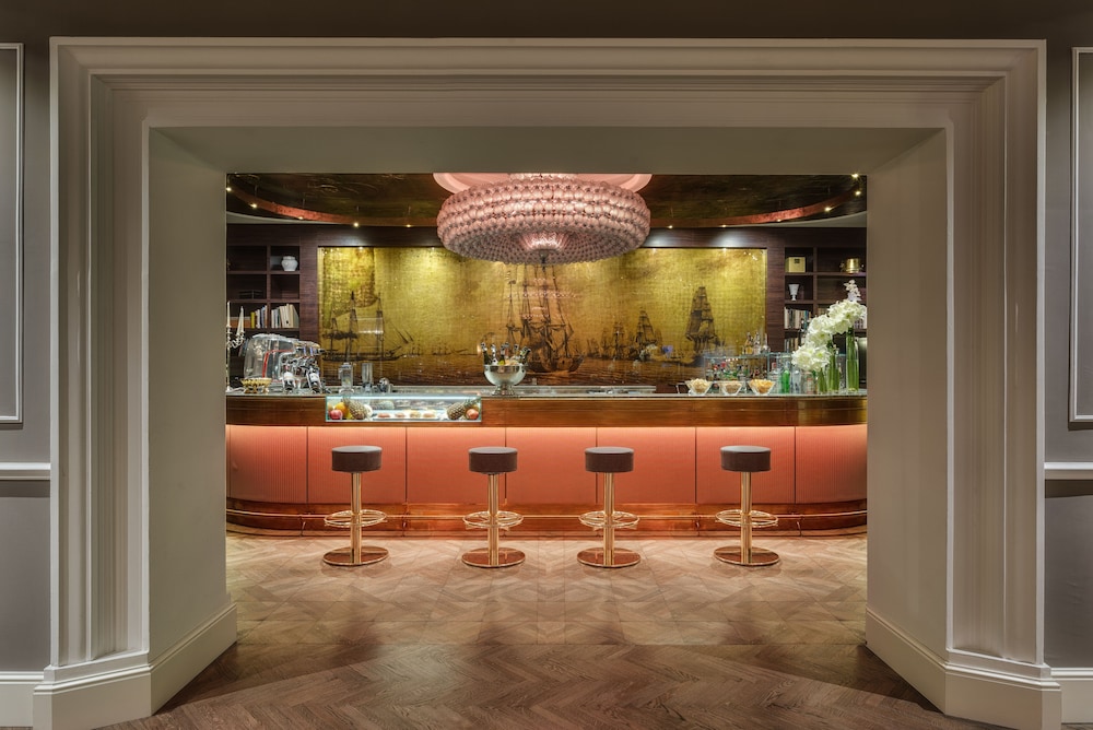 Plaza Hotel Lucchesi 26/50