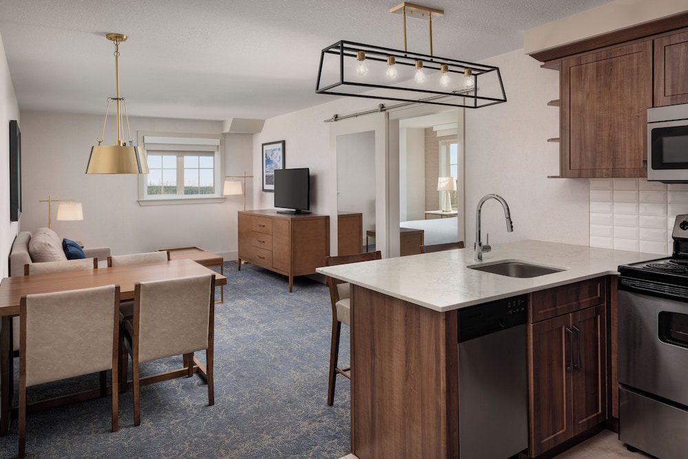 Pomeroy Hotel Fort McMurray 33/50