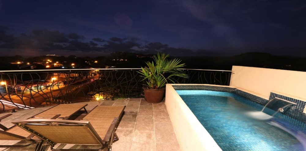 Sky Penthouses At Oceano 48/50