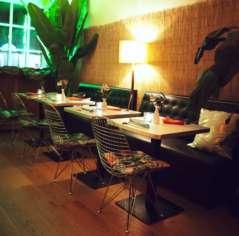 Zey Hotel 32/40