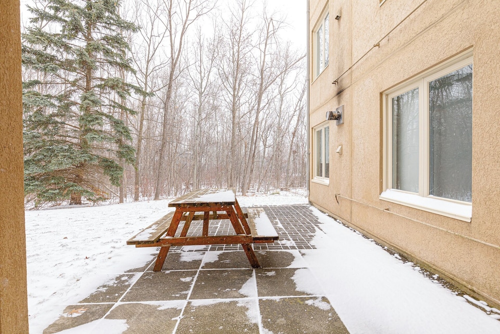 The Lodges At Blue Mountain Mountain Walk Condos 30/50