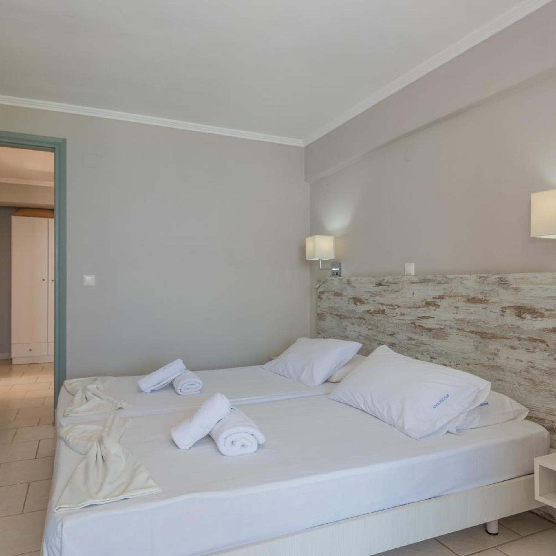 Boletsos Beach 12/52