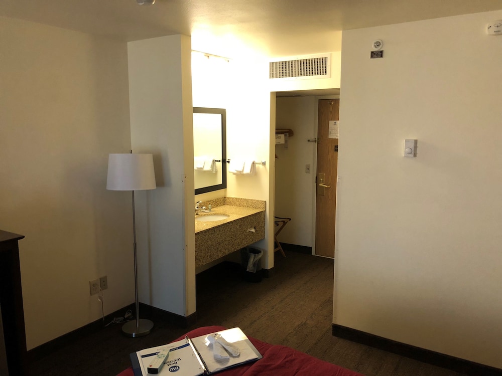 Best Western Yellowstone Crossing 14/43