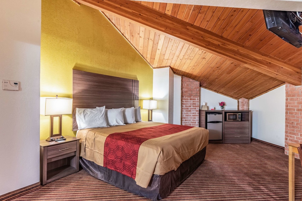 Room, Queen Bed, Accessible