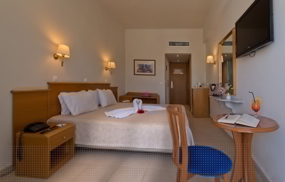 Minos Hotel 17/50