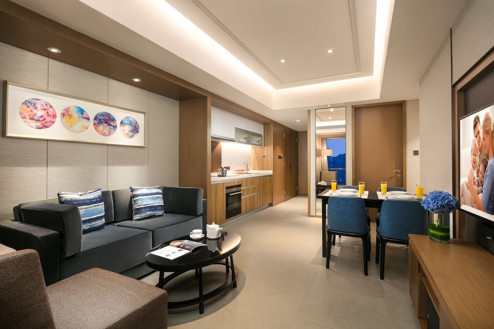 SOMERSET SWAN LAKE HEFEI 44/69