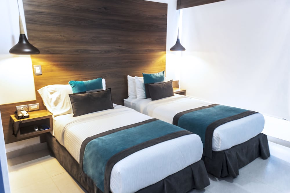 HOTEL BLUE CONCEPT 29/65